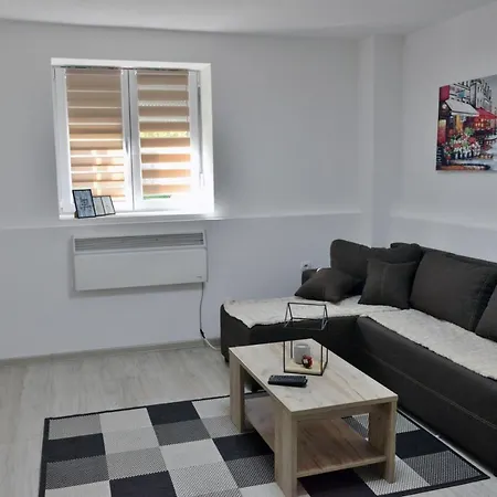 Apartment Kraguj